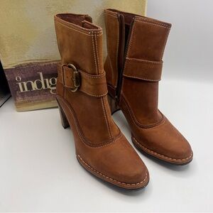 Indigo by Clarks zippered ankle boots. brown leather. size 7M rugged style NEW